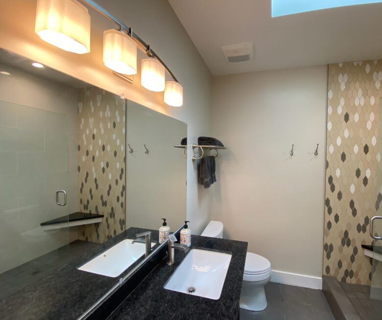 Riverfront Modern Oasis - Monte Rio, California