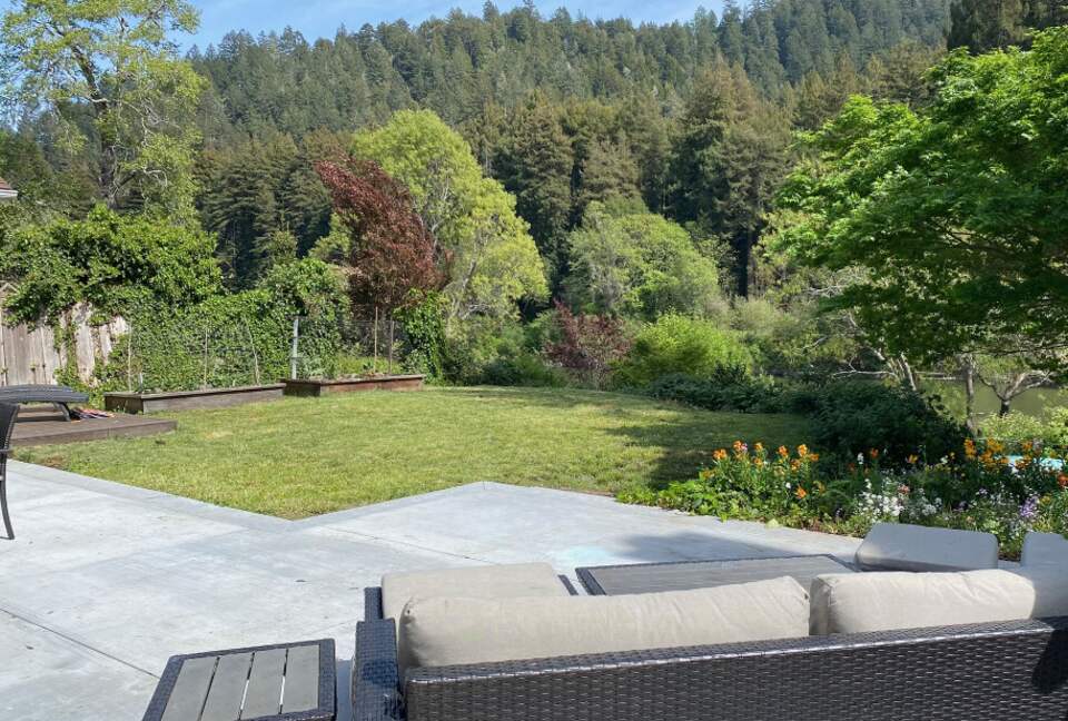 Riverfront Modern Oasis - Monte Rio, California