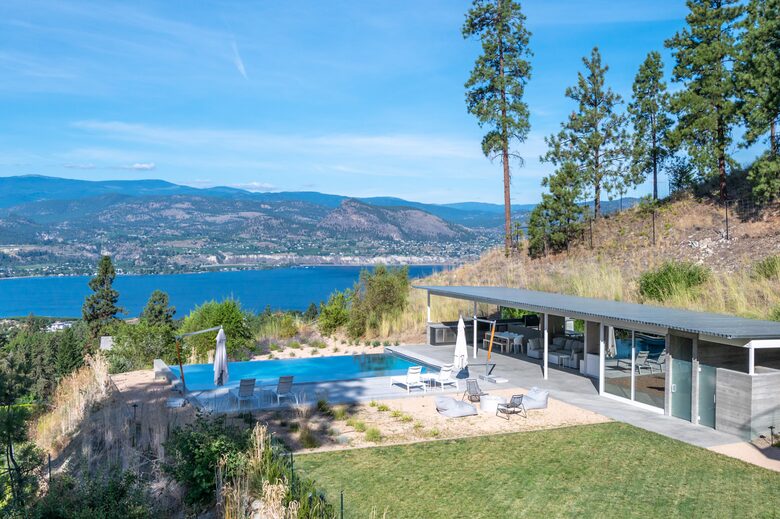 Modern Lakeview Villa with Private Pool - Naramata, Canada