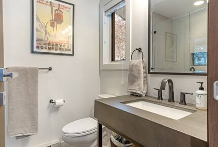 Modern 4BR Duplex | On Golf Course | Minutes to Beaver Creek + Vail - Avon, Colorado