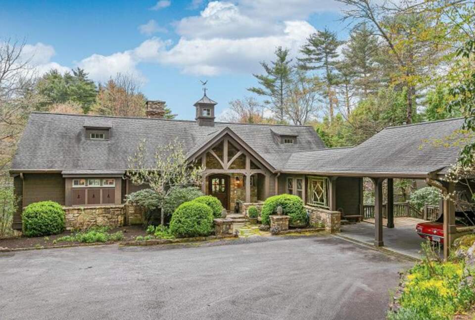 Lake Toxaway Waterfront Paradise - Lake Toxaway, North Carolina