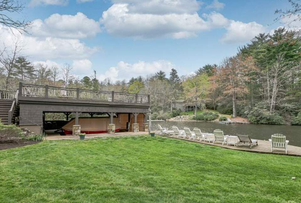 Lake Toxaway Waterfront Paradise - Lake Toxaway, North Carolina