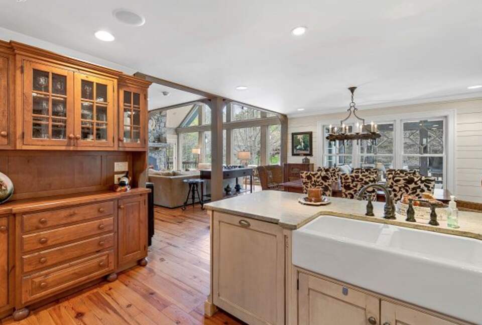 Lake Toxaway Waterfront Paradise - Lake Toxaway, North Carolina