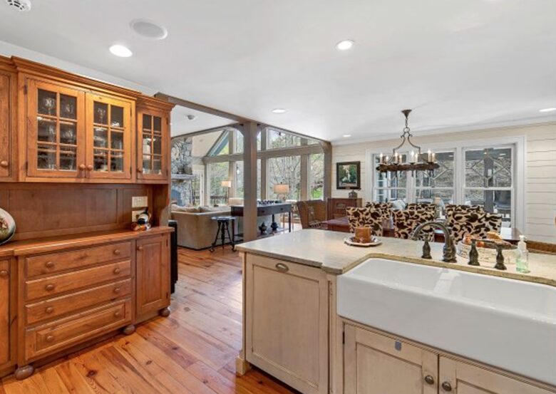 Lake Toxaway Waterfront Paradise - Lake Toxaway, North Carolina