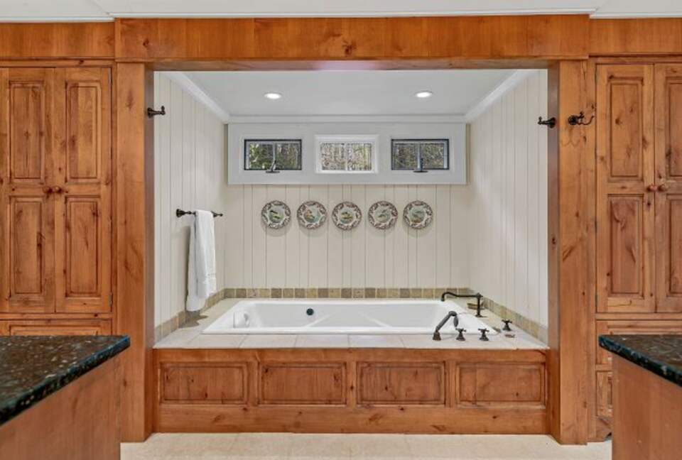 Lake Toxaway Waterfront Paradise - Lake Toxaway, North Carolina