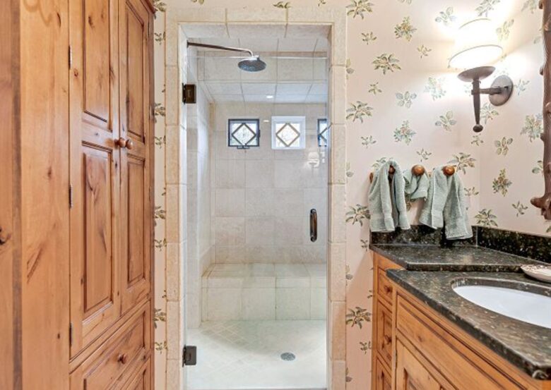 Lake Toxaway Waterfront Paradise - Lake Toxaway, North Carolina