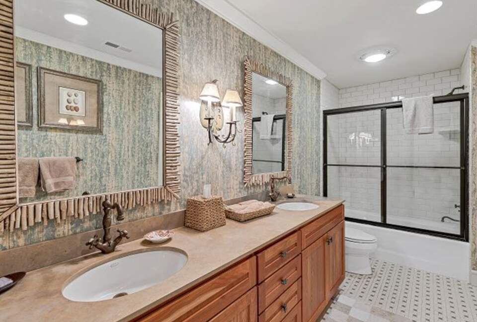 Lake Toxaway Waterfront Paradise - Lake Toxaway, North Carolina