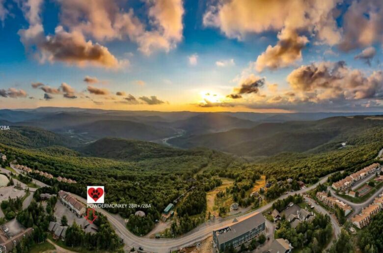 Powder Monkey Ski Out and Pet Friendly! - Snowshoe, West Virginia