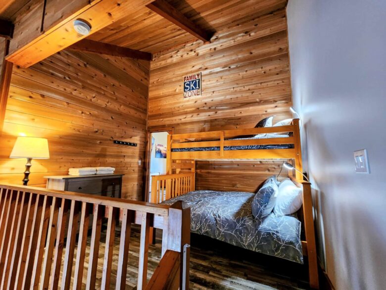 Powder Monkey Ski Out and Pet Friendly! - Snowshoe, West Virginia