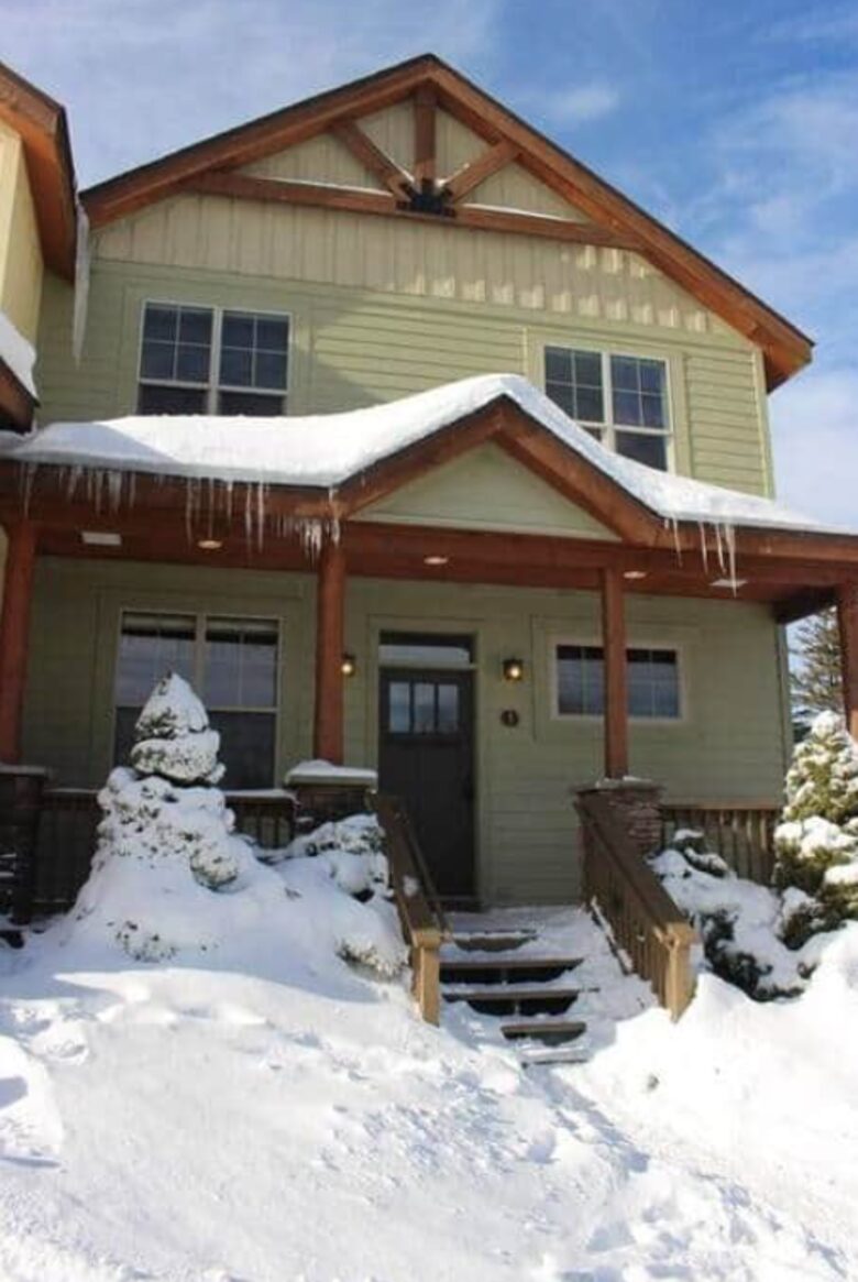 Black Bear Luxury Townhome with Private Hot Tub - Snowshoe, West Virginia