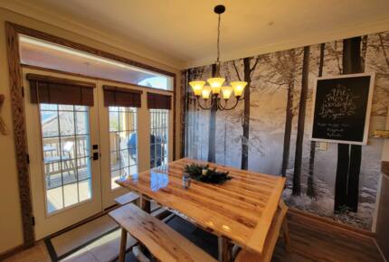 Black Bear Luxury Townhome with Private Hot Tub - Snowshoe, West Virginia