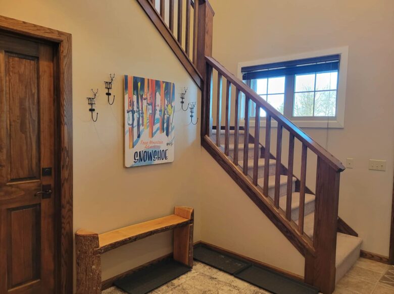 Black Bear Luxury Townhome with Private Hot Tub - Snowshoe, West Virginia