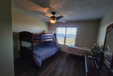 Black Bear Luxury Townhome with Private Hot Tub - Snowshoe, West Virginia