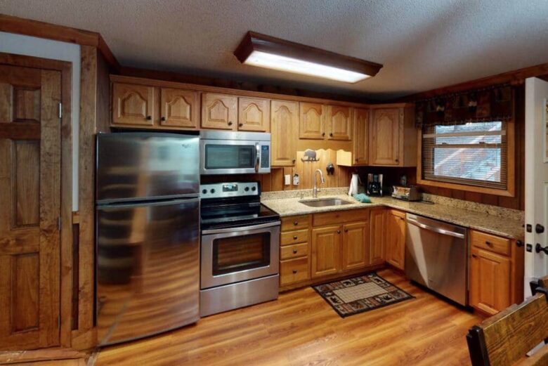 Treetop Walk To Ski and Village - Snowshoe, West Virginia