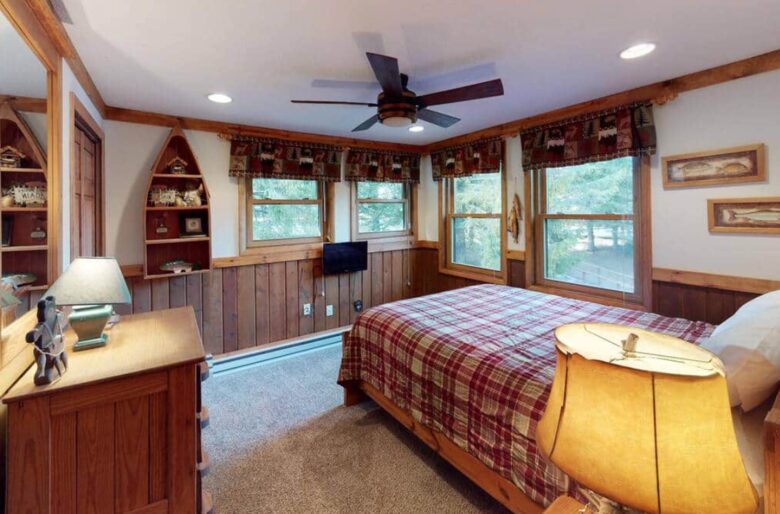 Treetop Walk To Ski and Village - Snowshoe, West Virginia