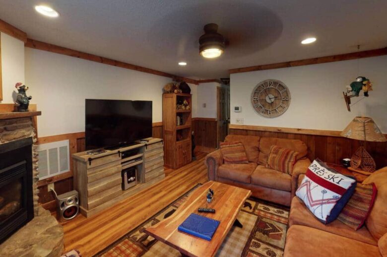 Treetop Walk To Ski and Village - Snowshoe, West Virginia