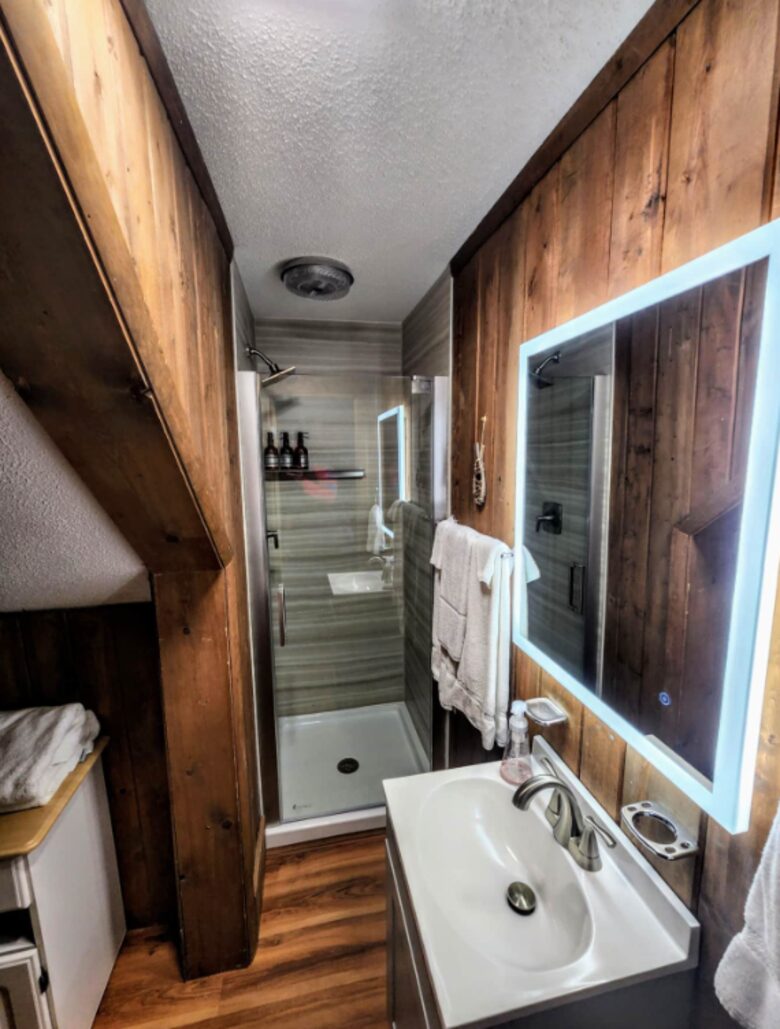 Treetop Walk To Ski and Village - Snowshoe, West Virginia