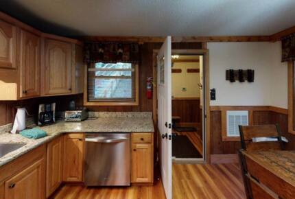 Treetop Walk To Ski and Village - Snowshoe, West Virginia