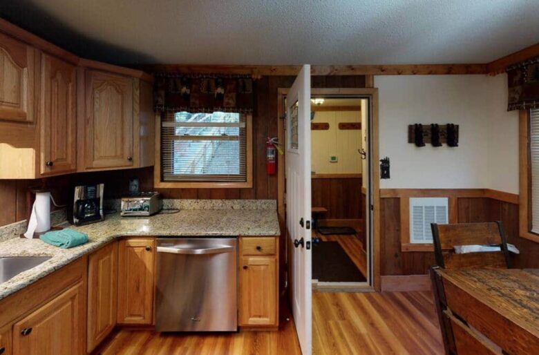 Treetop Walk To Ski and Village - Snowshoe, West Virginia