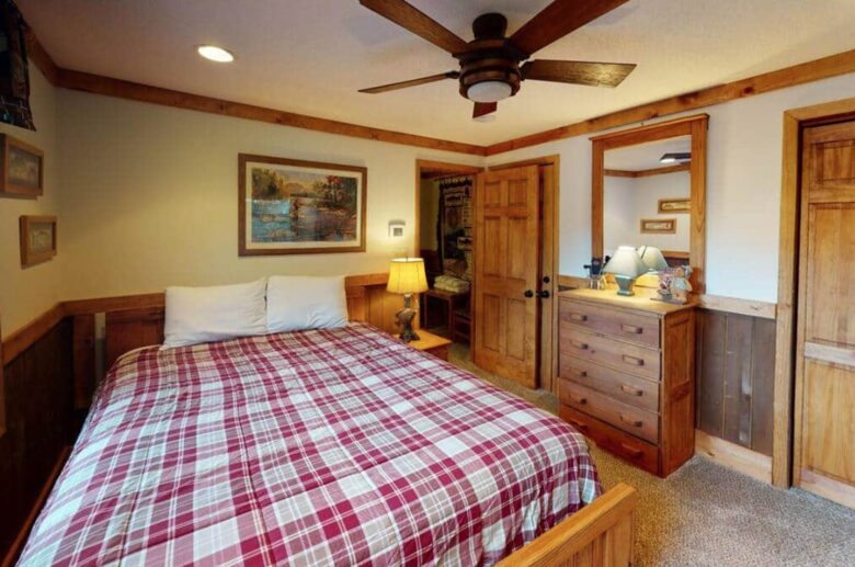 Treetop Walk To Ski and Village - Snowshoe, West Virginia