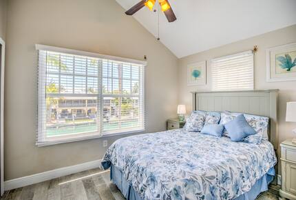 Casa Wahoo | Waterfront Retreat with boat slip available at Grassy Key Marina - Duck Key, Florida