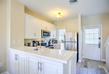 Casa Wahoo | Waterfront Retreat with boat slip available at Grassy Key Marina - Duck Key, Florida