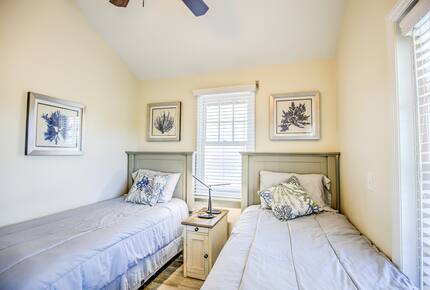 Casa Wahoo | Waterfront Retreat with boat slip available at Grassy Key Marina - Duck Key, Florida