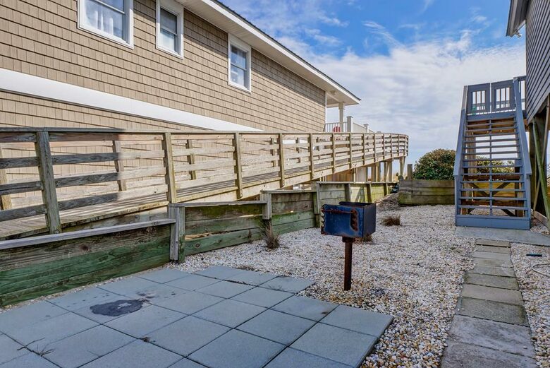 Quaint Oceanfront Island Escape - Surf City, North Carolina