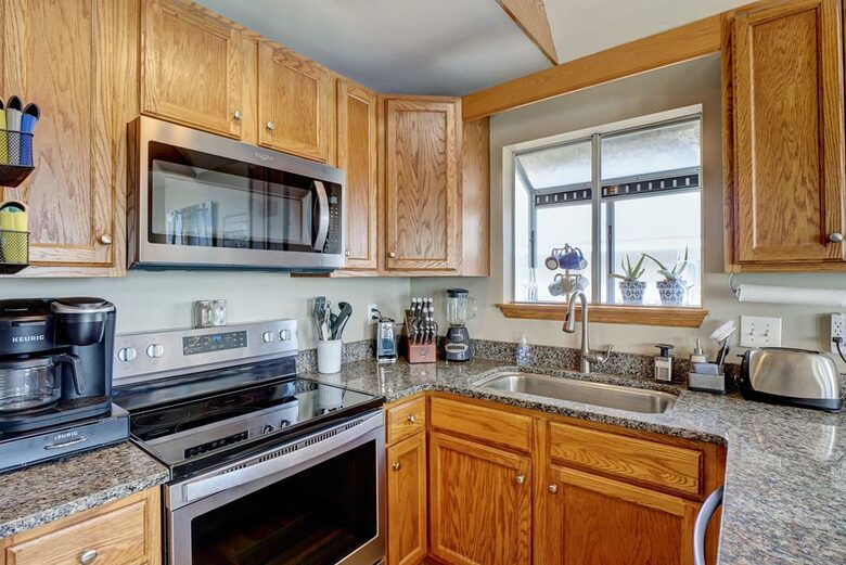 Quaint Oceanfront Island Escape - Surf City, North Carolina