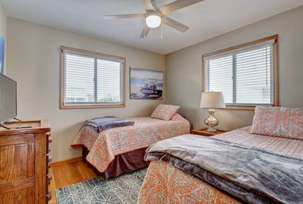 Quaint Oceanfront Island Escape - Surf City, North Carolina