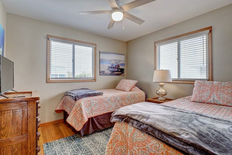 Quaint Oceanfront Island Escape - Surf City, North Carolina