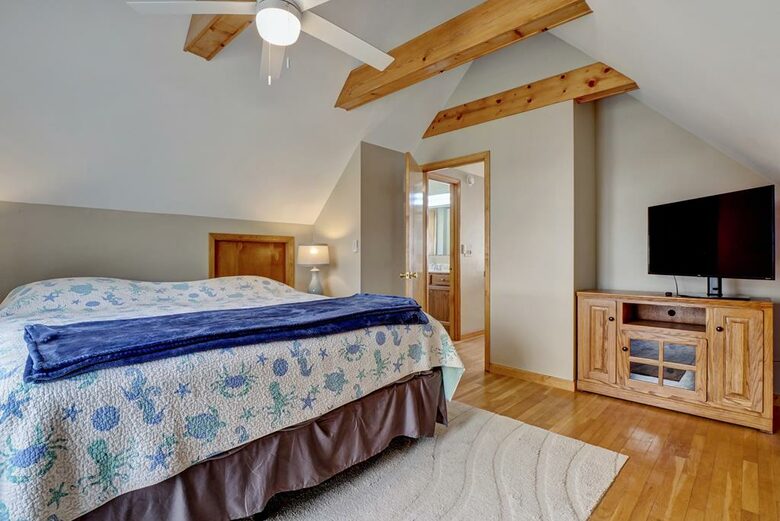 Quaint Oceanfront Island Escape - Surf City, North Carolina