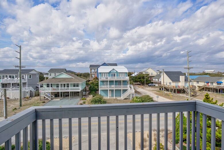 Quaint Oceanfront Island Escape - Surf City, North Carolina
