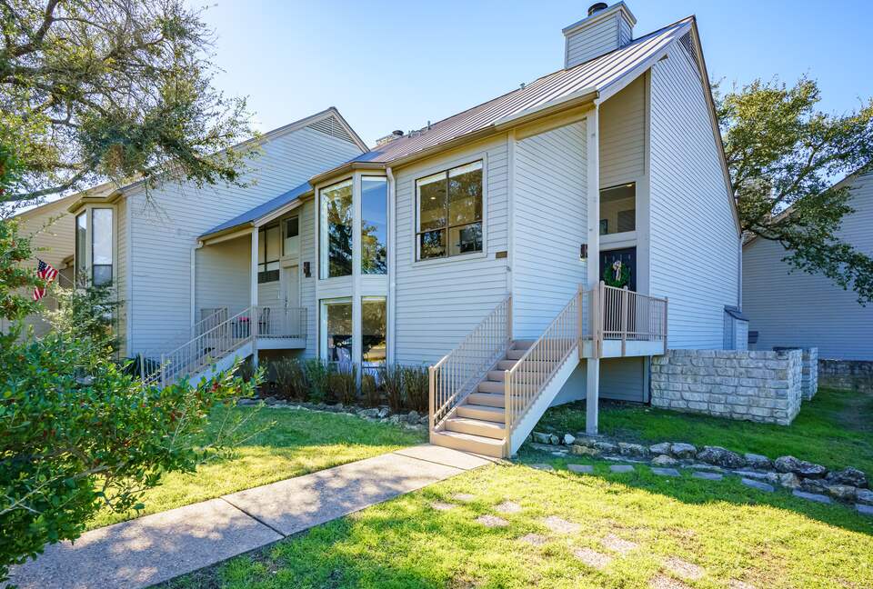 Peaceful Retreat near Lake Travis - Lakeway, Texas