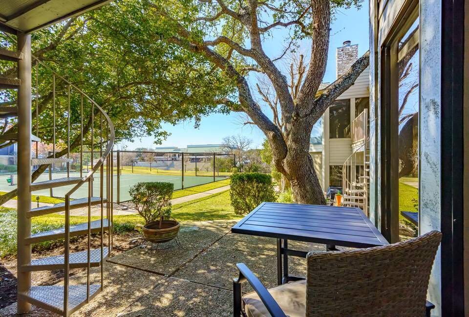 Peaceful Retreat near Lake Travis - Lakeway, Texas