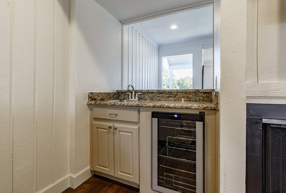 Peaceful Retreat near Lake Travis - Lakeway, Texas