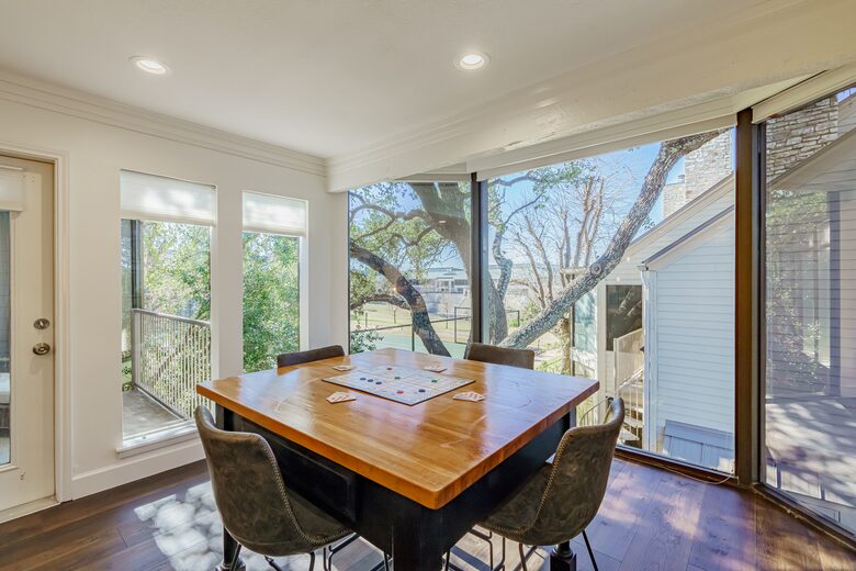 Peaceful Retreat near Lake Travis - Lakeway, Texas