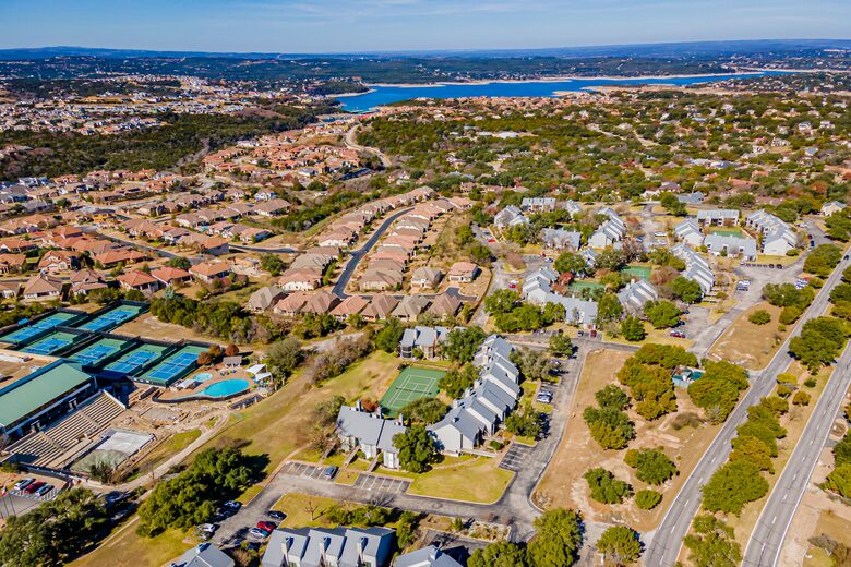 Peaceful Retreat near Lake Travis - Lakeway, Texas