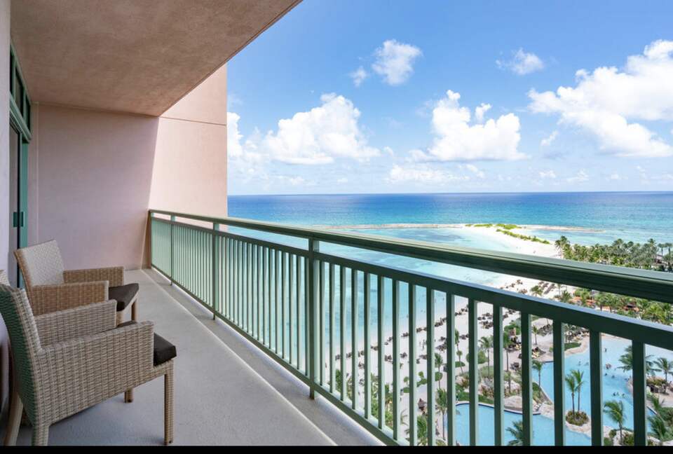 Luxury Ocean view Suite with kitchen and double balcony at The Reef Atlantis (1Br 2ba) - Paradise Island, Bahamas