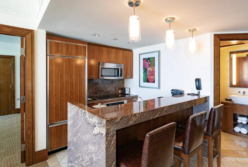 Luxury Ocean view Suite with kitchen and double balcony at The Reef Atlantis (1Br 2ba) - Paradise Island, Bahamas