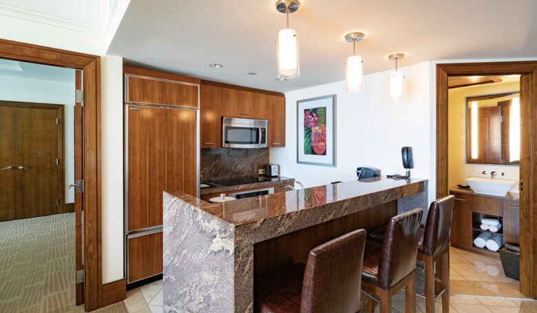 Luxury Ocean view Suite with kitchen and double balcony at The Reef Atlantis (1Br 2ba) - Paradise Island, Bahamas