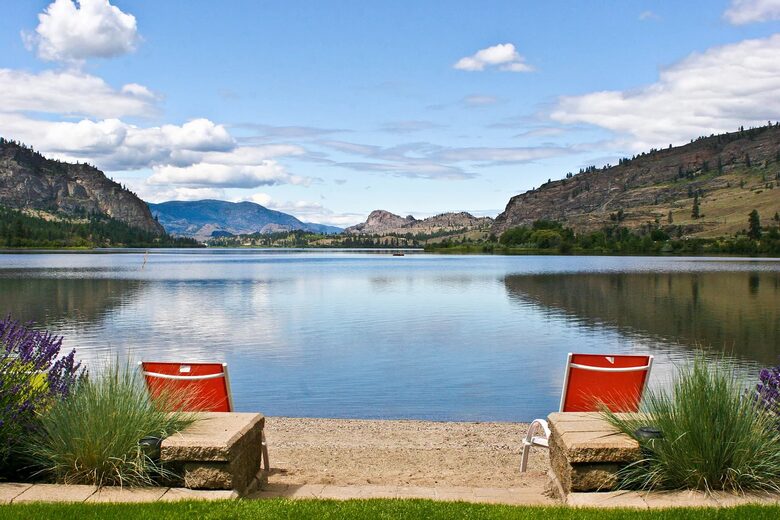 Wine Country Lakeside Retreat with private beach, rock climbing, wine tours, and more | Two Residences - Oliver, Canada