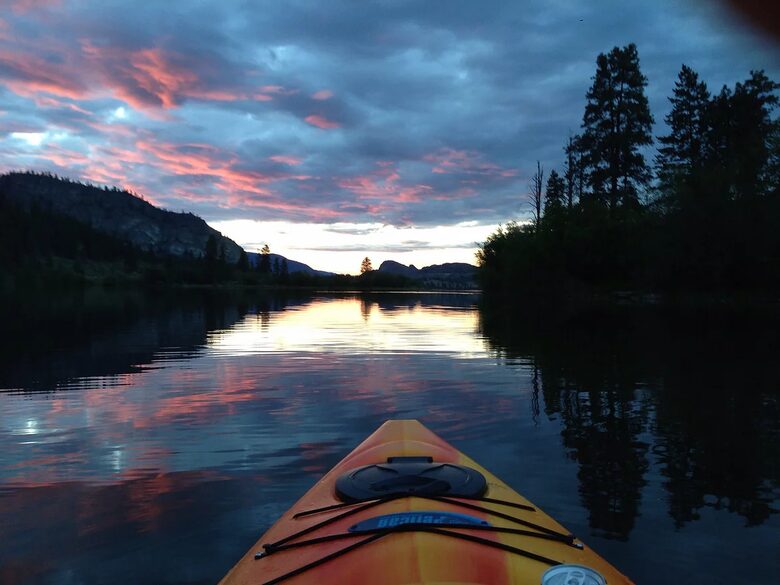Wine Country Lakeside Retreat with private beach, rock climbing, wine tours, and more | Two Residences - Oliver, Canada