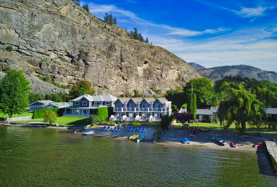 Wine Country Lakeside Retreat with private beach, rock climbing, wine tours, and more | Two Residences - Oliver, Canada