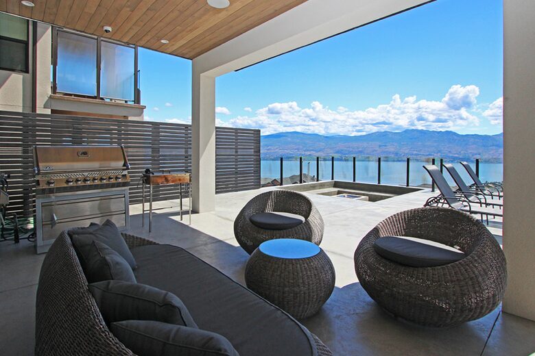 Lake View Residence with Hot Tub & Pool overlooking Okanagan Lake - West Kelowna, Canada