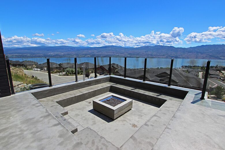 Lake View Residence with Hot Tub & Pool overlooking Okanagan Lake - West Kelowna, Canada