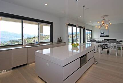 Lake View Residence with Hot Tub & Pool overlooking Okanagan Lake - West Kelowna, Canada