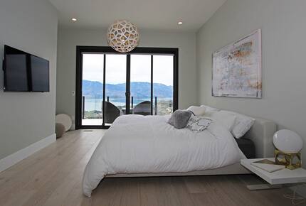 Lake View Residence with Hot Tub & Pool overlooking Okanagan Lake - West Kelowna, Canada
