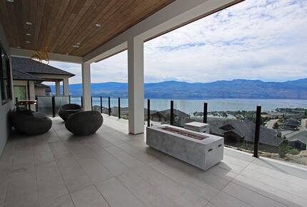 Lake View Residence with Hot Tub & Pool overlooking Okanagan Lake - West Kelowna, Canada