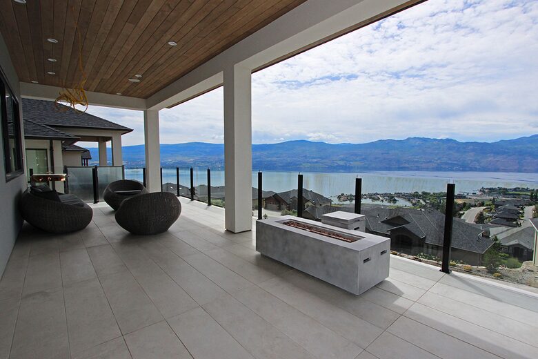 Lake View Residence with Hot Tub & Pool overlooking Okanagan Lake - West Kelowna, Canada